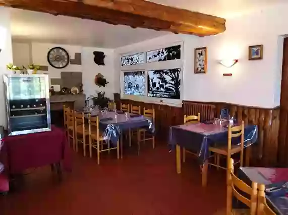 Le restaurant - Hotel - La Bergerie - Vezels Roussy - Restaurant La Combe